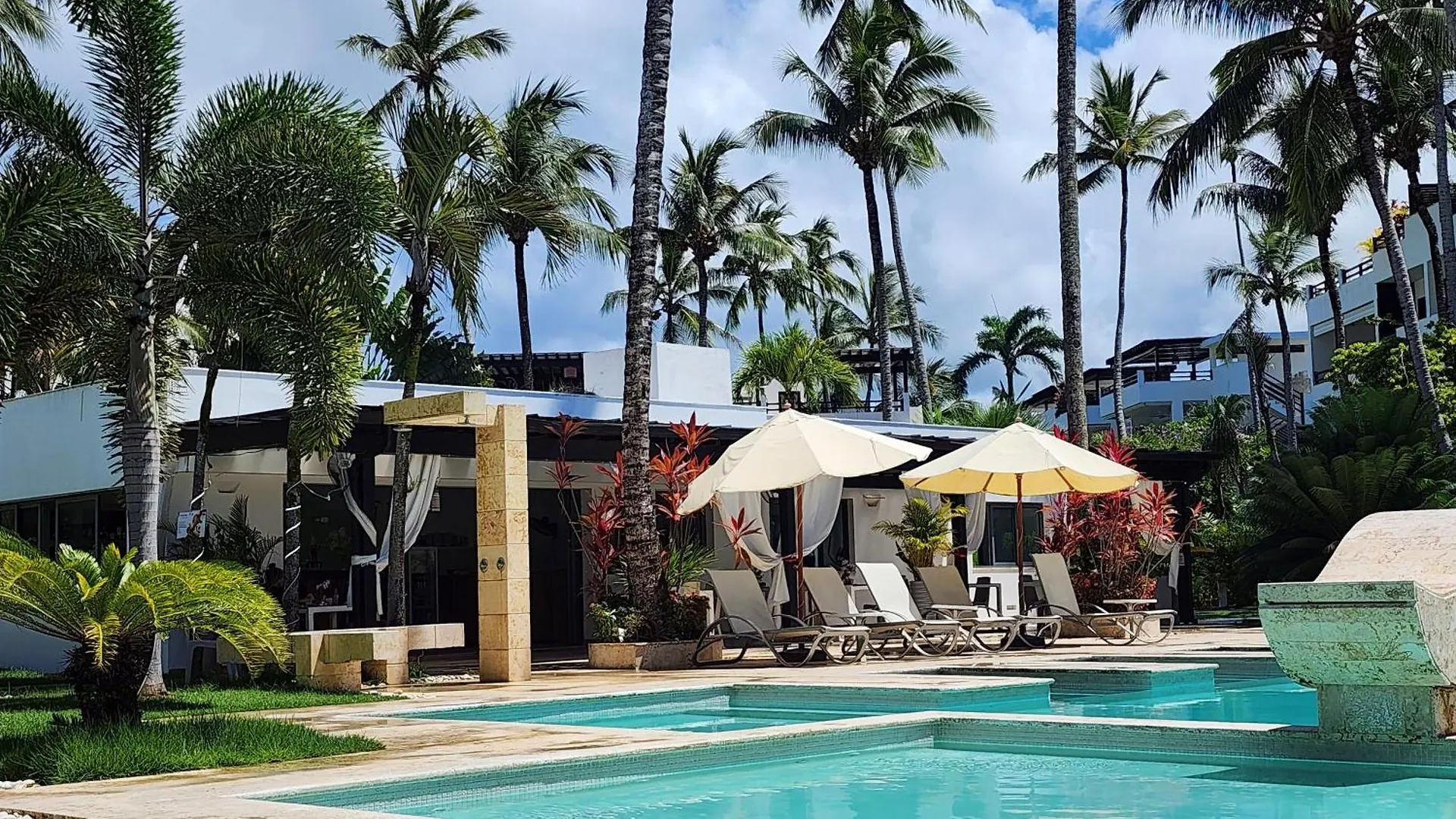 A Quiet Retreat In Paradise - 2 Bedroom 2 Pools, Wifi, Ac, Private Hot Tub Las Terrenas Dominican Republic